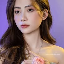 Gai Xinh Mac Vay Vẻ Đẹp Tự Nhiên Chạm Đến Trái Tim Người Xem