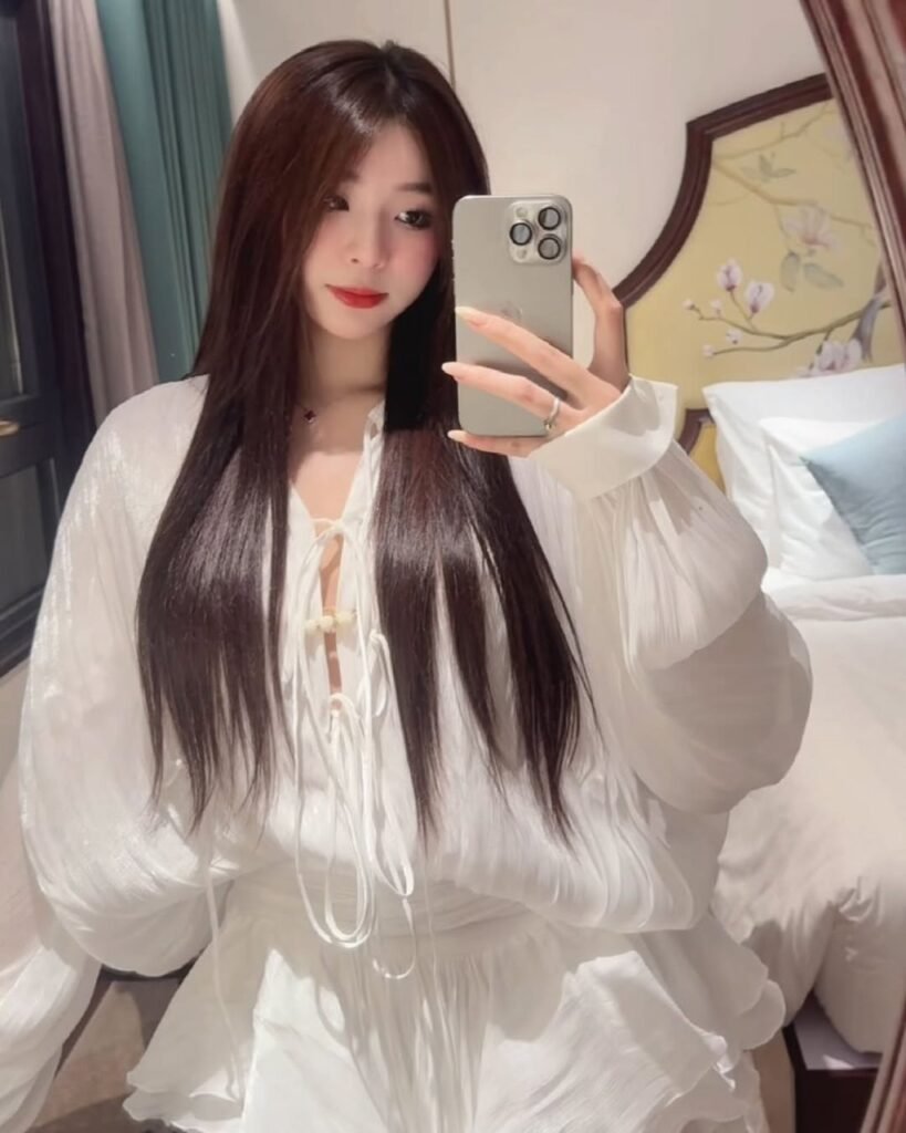 Hình Con Gái Đẹp De Thương Bí Quyết Tỏa Sáng Duyên Dáng Từ Phong Cách Đến Sức Khỏe